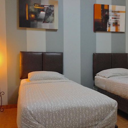 Tator Hotel Джакарта Экстерьер фото